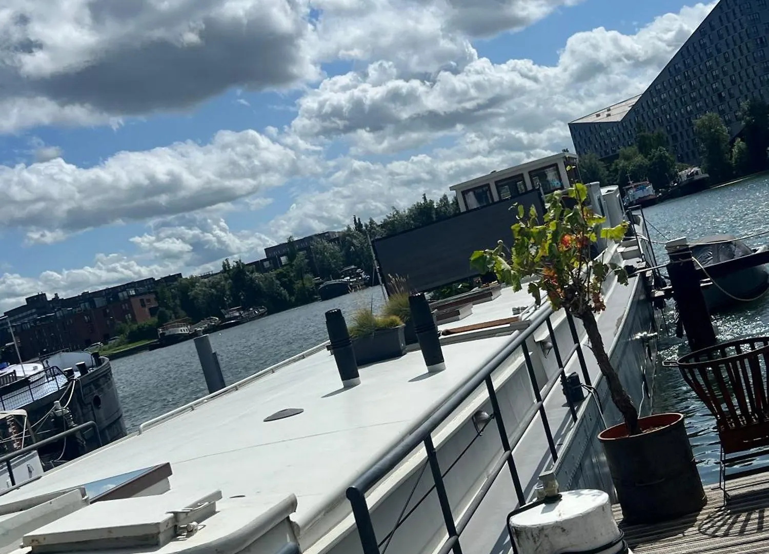 Boat & Boost Amsterdam Bed & Breakfast オランダ
